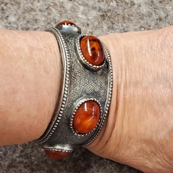 R.J Graziano Cabachon Cuff‎ - Picture 1 of 4